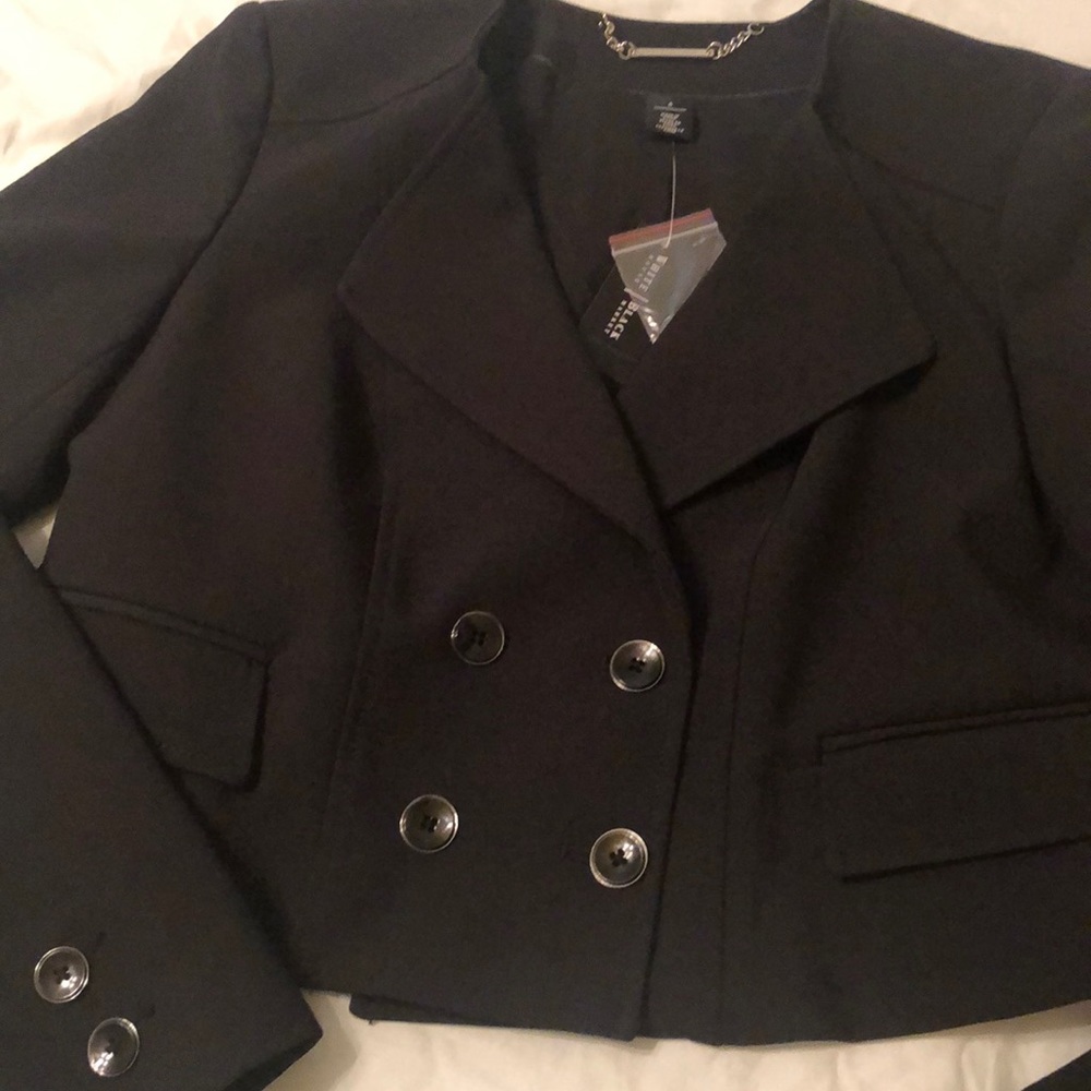 White/Black cropped blazer Brand New